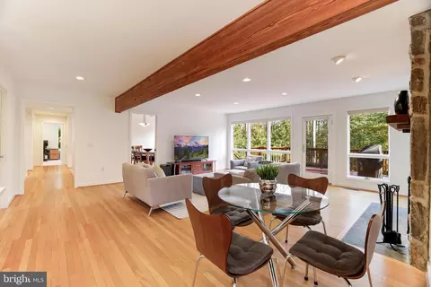 Dining - 11409 Fieldstone Ln, Reston, VA 20191 photo 2 of 5