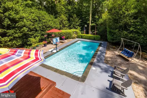 Exterior - 11409 Fieldstone Ln, Reston, VA 20191 photo 19 of 22