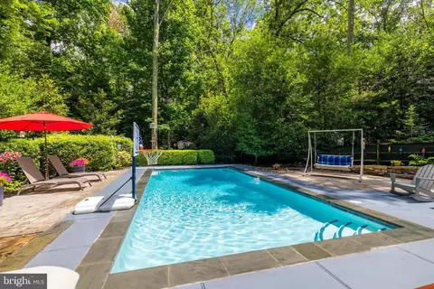 Exterior - 11409 Fieldstone Ln, Reston, VA 20191 photo 16 of 22