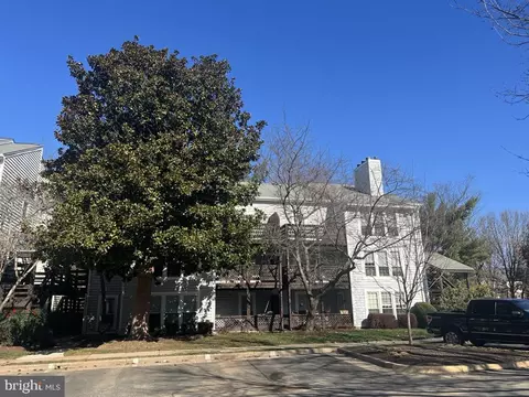 10014 Oakton Ter #10014, Oakton, VA 22124