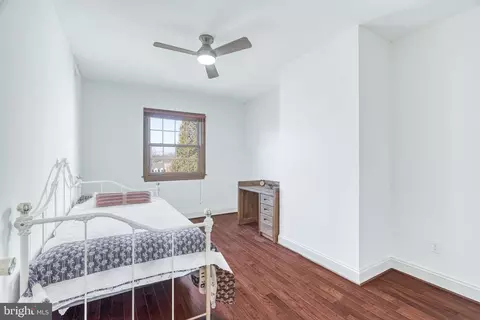 Bedroom - 1126 Pine Hill Rd, Mclean, VA 22101 photo 7 of 7