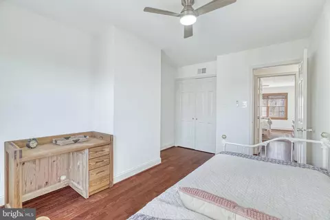 Bedroom - 1126 Pine Hill Rd, Mclean, VA 22101 photo 6 of 7