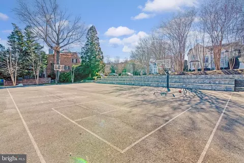 View/Area - 1126 Pine Hill Rd, Mclean, VA 22101 photo 1 of 2