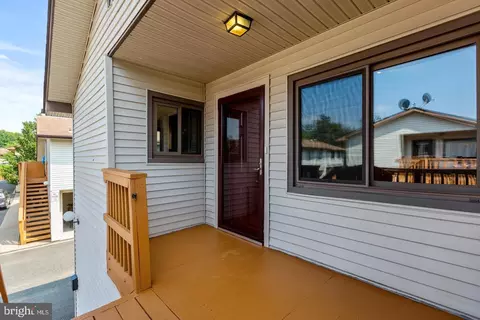 8421 Fuerte Ct #122, Alexandria, VA 22309