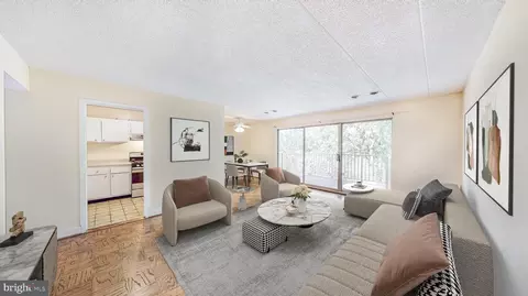 5703 Indian Ct #15, Alexandria, VA 22303