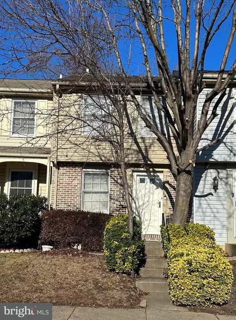 8530 Golden Ridge Ct, Lorton, VA 22079