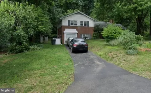 1117 Westbriar Ct NE, Vienna, VA 22180