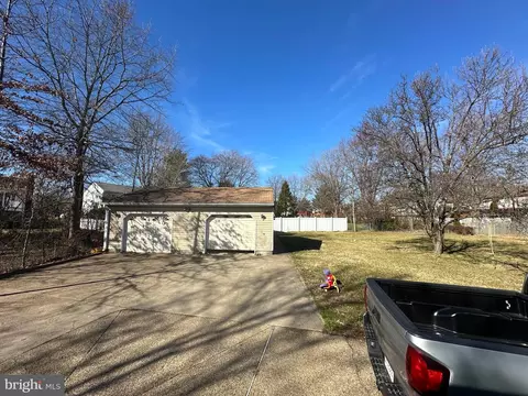 709 Morningside Ct, Herndon, VA 20170 photo 5