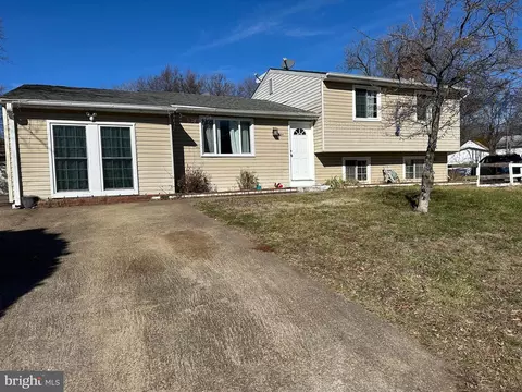 709 Morningside Ct, Herndon, VA 20170 photo 6