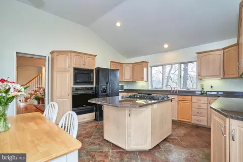 Kitchen - 1813 Panarama Ct, Mclean, VA 22101 photo 1 of 4