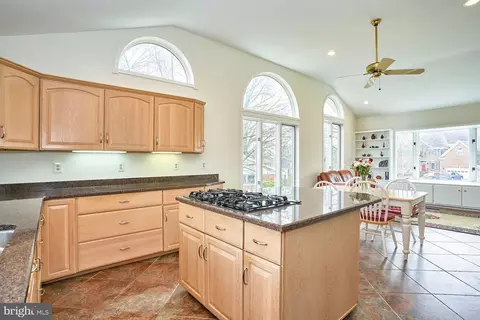 Kitchen - 1813 Panarama Ct, Mclean, VA 22101 photo 3 of 4