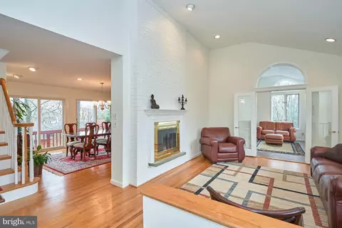 Living - 1813 Panarama Ct, Mclean, VA 22101 photo 1 of 8