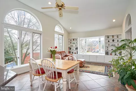 Dining - 1813 Panarama Ct, Mclean, VA 22101 photo 6 of 7