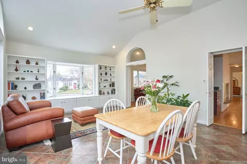 Dining - 1813 Panarama Ct, Mclean, VA 22101 photo 7 of 7