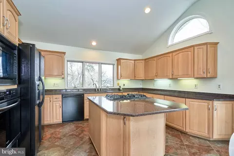 Kitchen - 1813 Panarama Ct, Mclean, VA 22101 photo 2 of 4