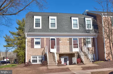 14382 Saguaro Pl, Centreville, VA 20121