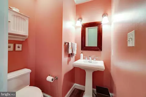 Bath - 6622 Tucker Ave, Mclean, VA 22101 photo 1 of 4
