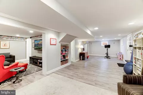 Entry Way - 6622 Tucker Ave, Mclean, VA 22101 photo 4 of 4