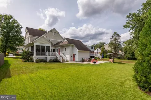 Exterior - 6622 Tucker Ave, Mclean, VA 22101 photo 7 of 12