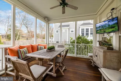 Exterior - 6622 Tucker Ave, Mclean, VA 22101 photo 5 of 12