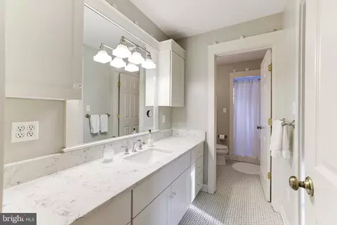 Bath - 6622 Tucker Ave, Mclean, VA 22101 photo 2 of 4