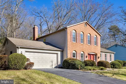 10206 Tamarack Dr, Vienna, VA 22182