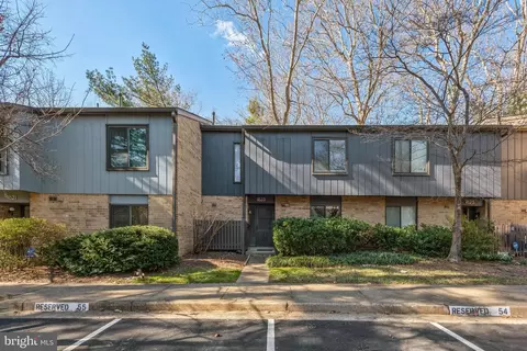 1823 Ivy Oak Sq, Reston, VA 20190