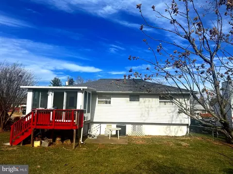 7104 Kerr Dr, Springfield, VA 22150 photo 16