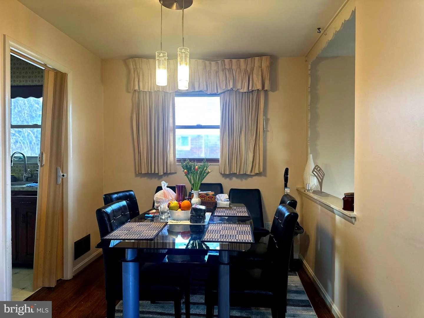 7104 Kerr Dr, Springfield, VA 22150 photo 6