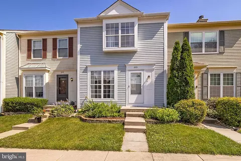 6521 Old Carriage Dr, Alexandria, VA 22315