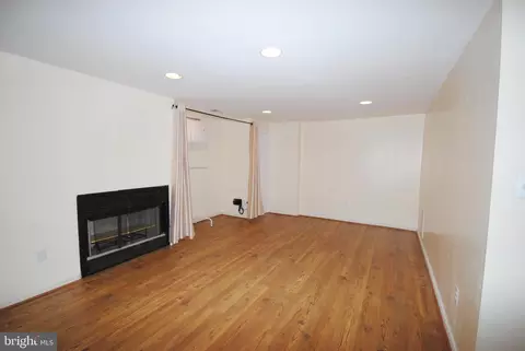 Living - 7216 Olde Lantern Way, Springfield, VA 22152 photo 2 of 2