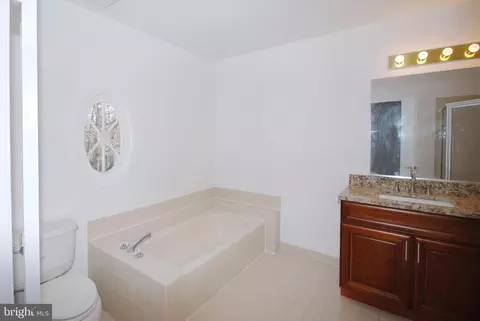 Bath - 7216 Olde Lantern Way, Springfield, VA 22152 photo 3 of 8