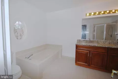 Bath - 7216 Olde Lantern Way, Springfield, VA 22152 photo 4 of 8