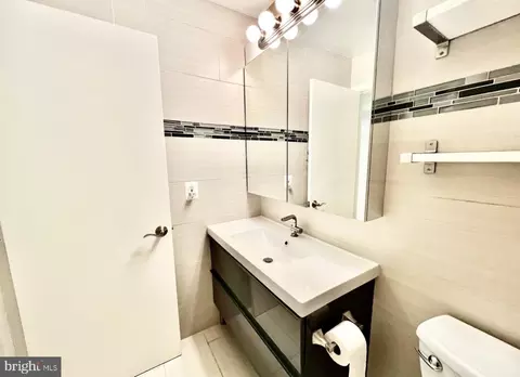 Bath - 11717 C Summerchase Cir #1717-C, Reston, VA 20194 photo 2 of 2