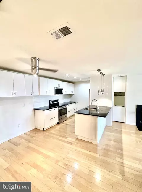 Kitchen - 11717 C Summerchase Cir #1717-C, Reston, VA 20194 photo 2 of 6