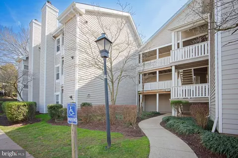 14313 Climbing Rose Way #303, Centreville, VA 20121