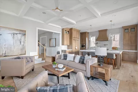 Living - 1811 Franklin Ave, Mclean, VA 22101 photo 5 of 5