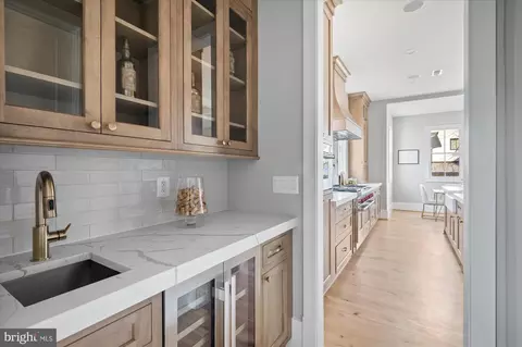 Kitchen - 1811 Franklin Ave, Mclean, VA 22101 photo 1 of 11
