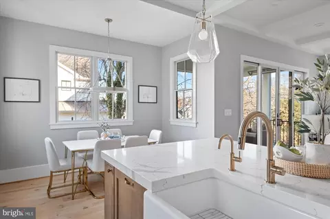 Kitchen - 1811 Franklin Ave, Mclean, VA 22101 photo 10 of 11