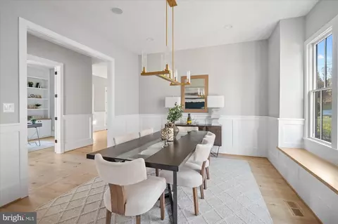 Dining - 1811 Franklin Ave, Mclean, VA 22101 photo 3 of 5