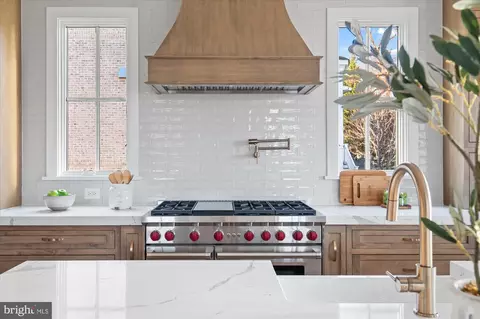 Kitchen - 1811 Franklin Ave, Mclean, VA 22101 photo 11 of 11