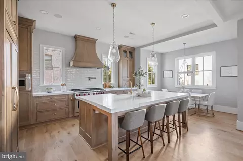 Kitchen - 1811 Franklin Ave, Mclean, VA 22101 photo 3 of 11