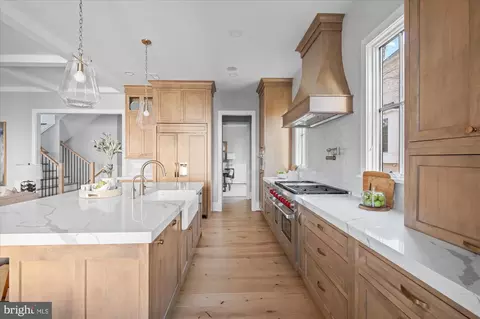 Kitchen - 1811 Franklin Ave, Mclean, VA 22101 photo 6 of 11
