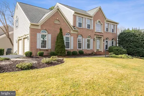 3018 Ashburton Manor Dr, Herndon, VA 20171