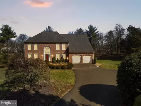 14810 Harvest Ct, Centreville, VA 20120