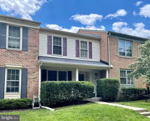 5847 Rockdale Ct, Centreville, VA 20121