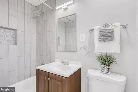 Bath - 7913 Foote Ln, Springfield, VA 22151 photo 1 of 2