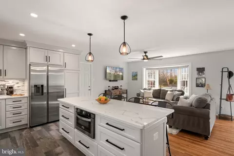 Kitchen - 6520 Greenview Ln, Springfield, VA 22152 photo 5 of 5
