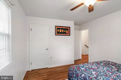 Bedroom - 6520 Greenview Ln, Springfield, VA 22152 photo 2 of 10