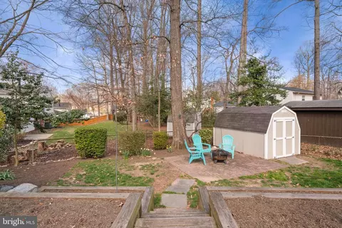 Exterior - 6520 Greenview Ln, Springfield, VA 22152 photo 8 of 11